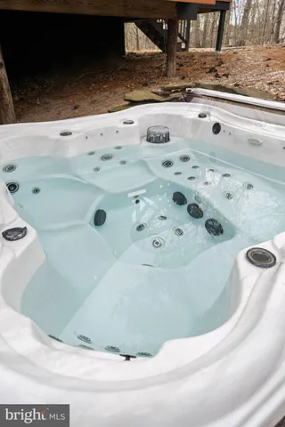 $375,000 | 621 Cedar Run Lane, Great Cacapon, WV 25422