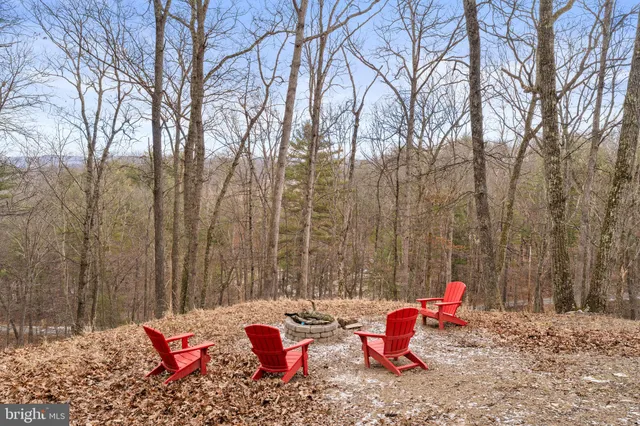 $375,000 | 621 Cedar Run Lane, Great Cacapon, WV 25422