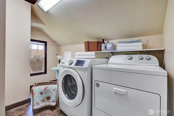 $1,249,950 | 250 Southeast Andrews Street, Issaquah, WA 98027