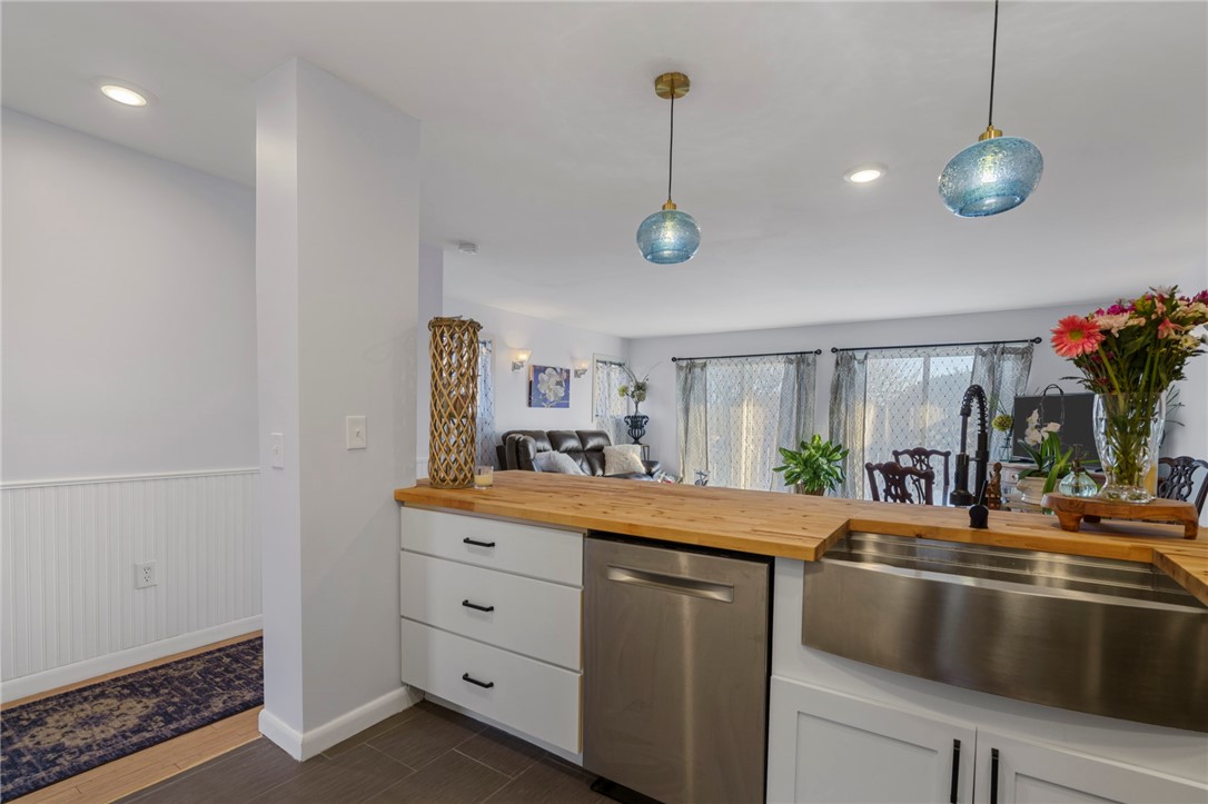 282 Shore Road, Unit B Westerly, RI 02891 - Photo 9 of 33