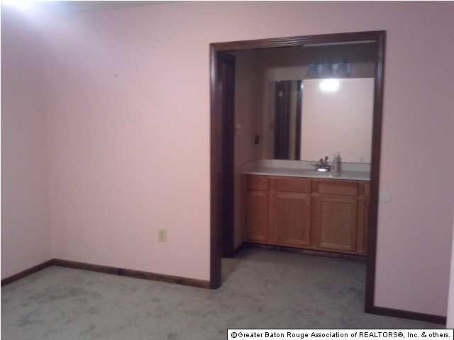 2136 Godfrey Drive Baton Rouge, LA 70816 - Photo 9 of 14 Gallery Image 9