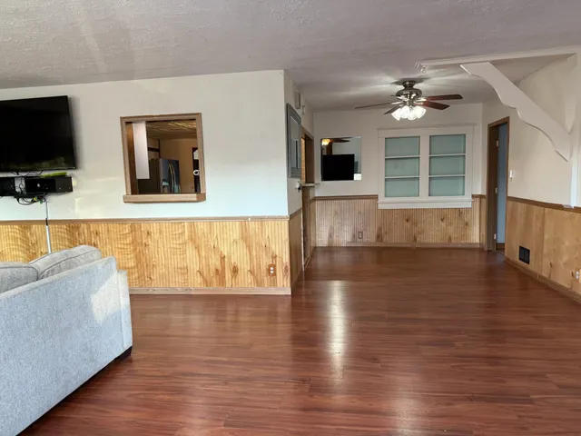 $304,900 | 726 South Park Avenue, Neenah, WI 54956