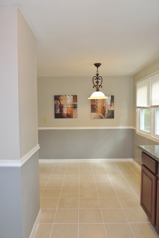 53 Timothy Circle Springfield, MA 01119 - Photo 5 of 15