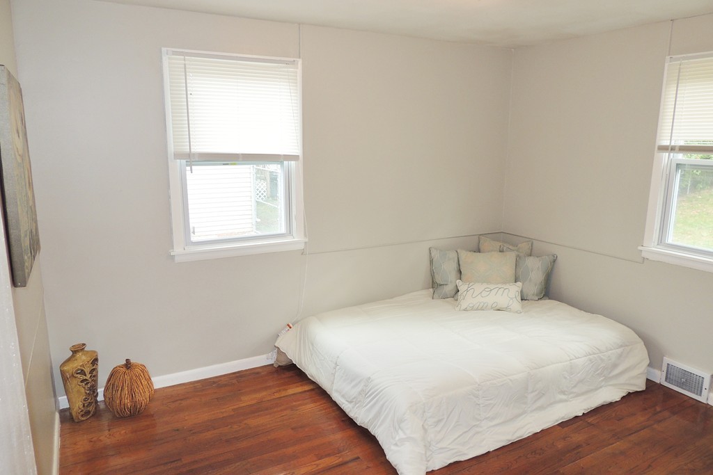 53 Timothy Circle Springfield, MA 01119 - Photo 10 of 15