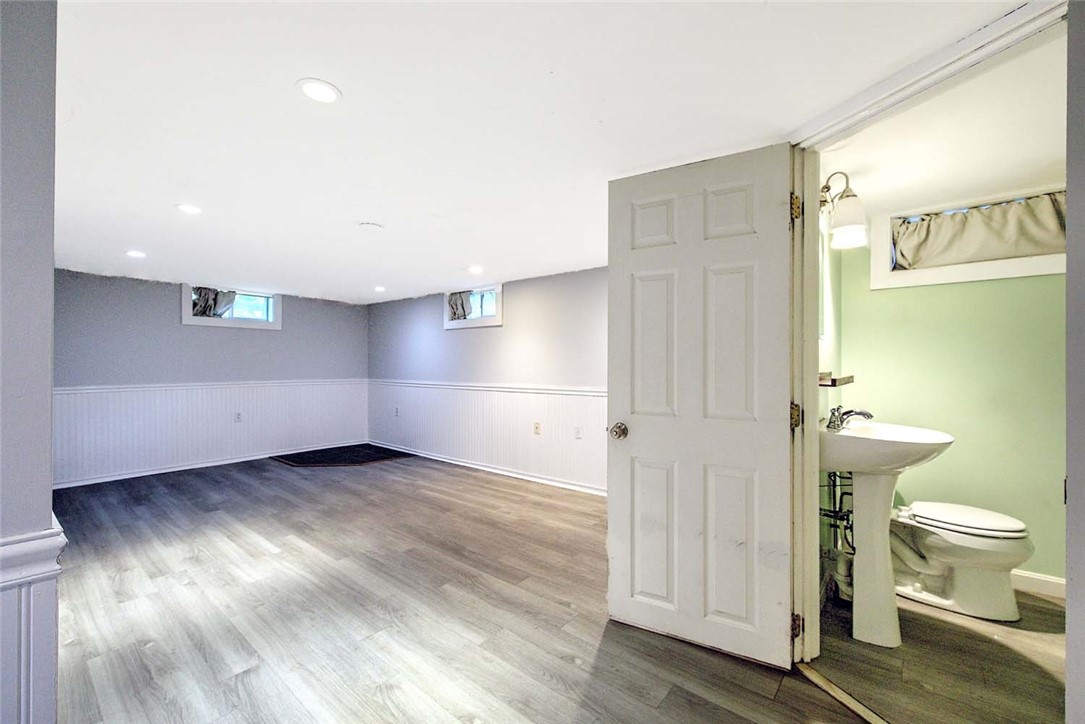 4 Talbot Manor Cranston, RI 02905 - Photo 30 of 36