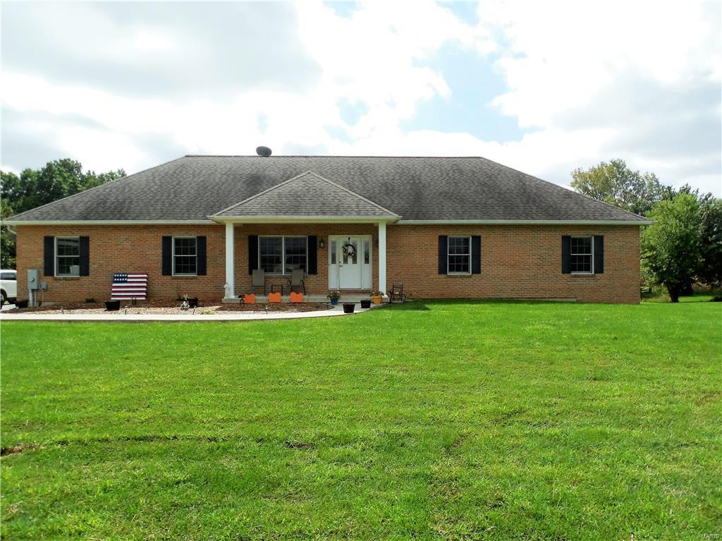 8104 Wolf Road Alton, IL 62002 - Photo 3 of 29