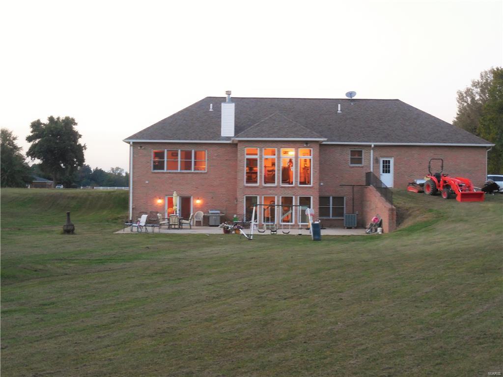 8104 Wolf Road Alton, IL 62002 - Photo 6 of 29