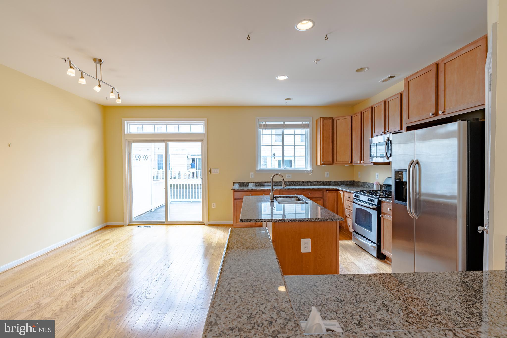1302 Decatur Street Baltimore, MD 21230 - Photo 42 of 88 Upgraded countertops!