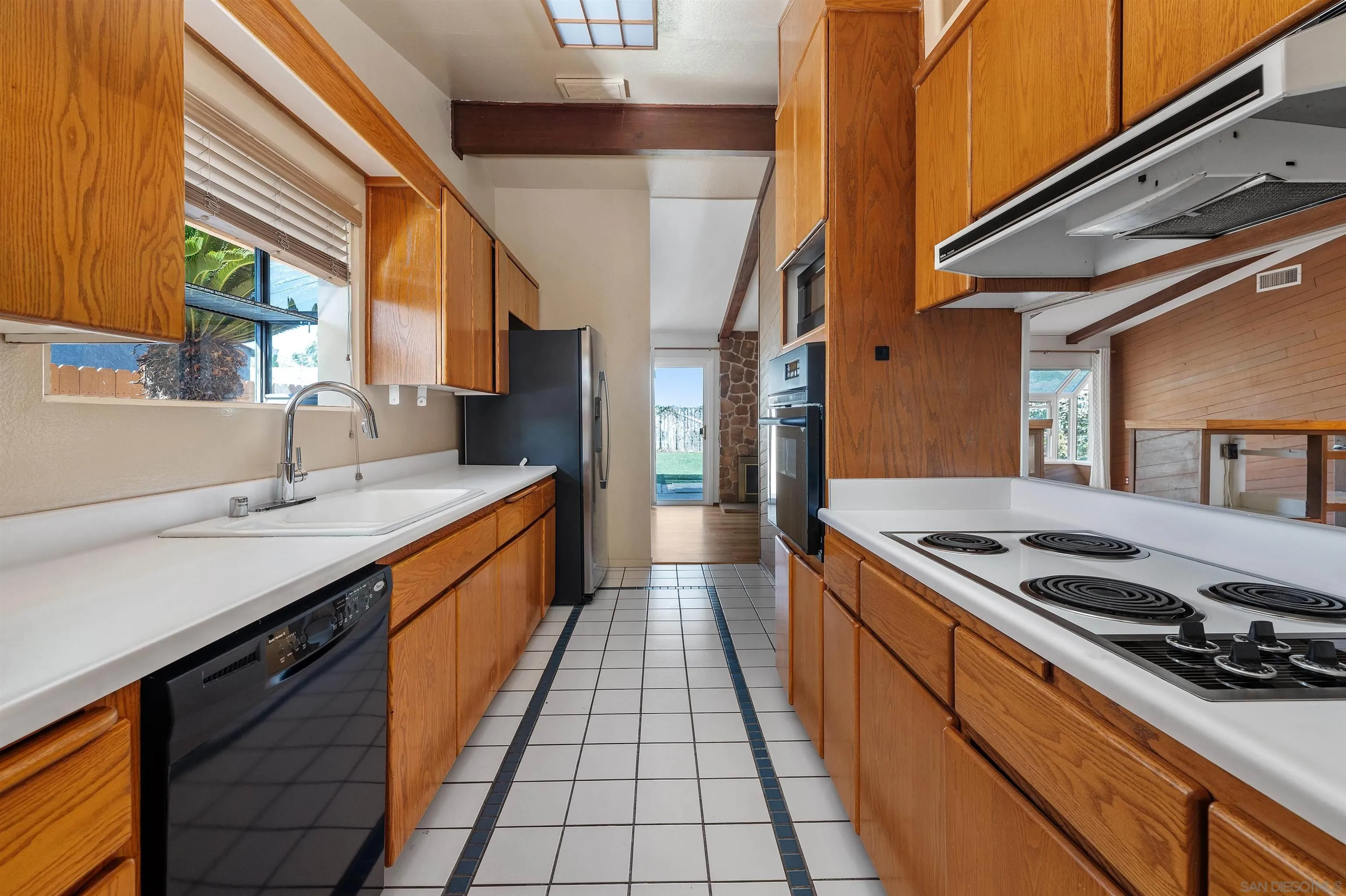 7101 Regner Road San Diego, CA 92119 - Photo 6 of 43