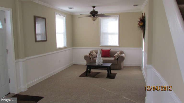 112 German Hill Road Dundalk, MD 21222 - Photo 2 of 23 Living Room