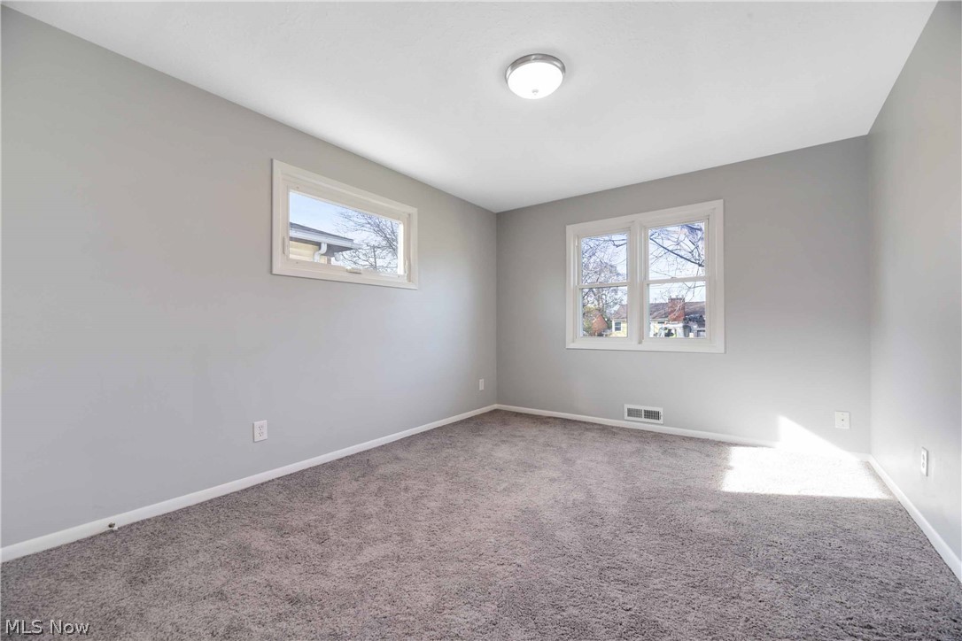 5903 Pearl Road Cleveland, OH 44130 - Photo 25 of 33