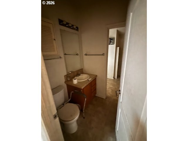 1110 North 8th Street Lakeside, OR 97449 - Photo 26 of 46 Laundry
