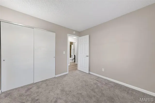 $325,000 | 6 Dogwood Lane, St. Peters, MO 63376