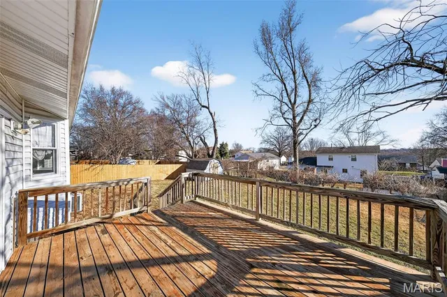 $325,000 | 6 Dogwood Lane, St. Peters, MO 63376