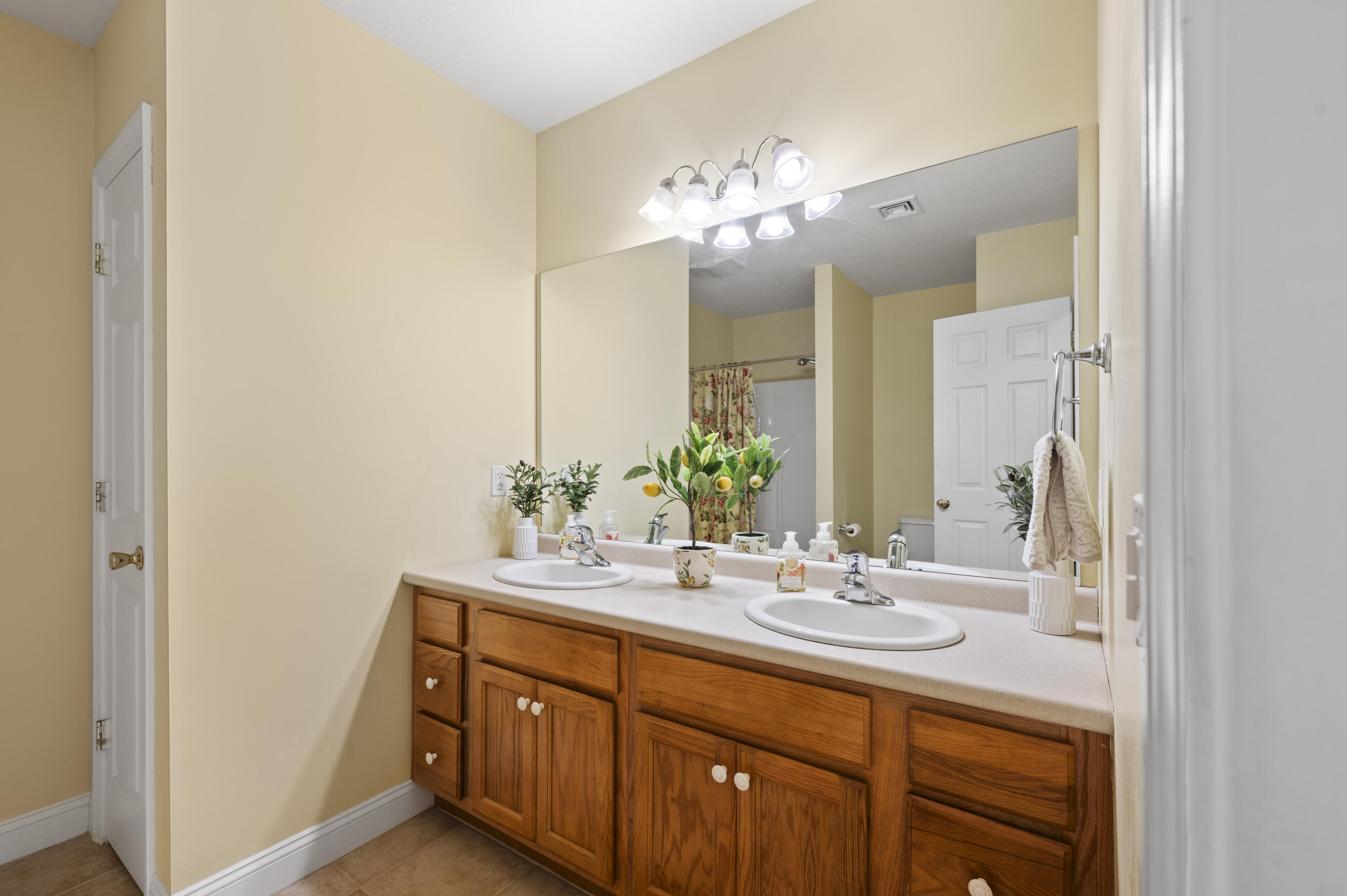 69 Kavanaugh Road, Unit 69 Old Orchard Beach, ME 04064 - Photo 23 of 36 interior19
