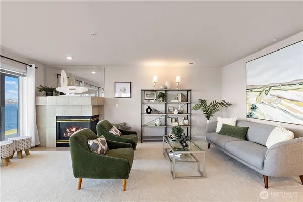 $899,000 | 1300 Alki Avenue Southwest, Unit 200, Seattle, WA 98116