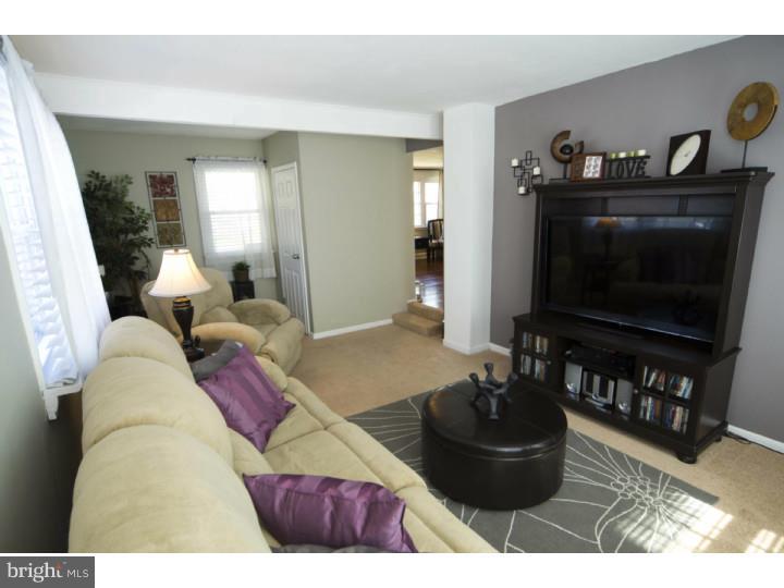 324 Richardson Road Lansdale, PA 19446 - Photo 13 of 25 Family Room