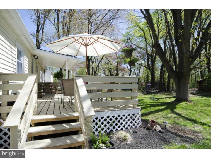 324 Richardson Road Lansdale, PA 19446 - Photo 20 of 25 Deck