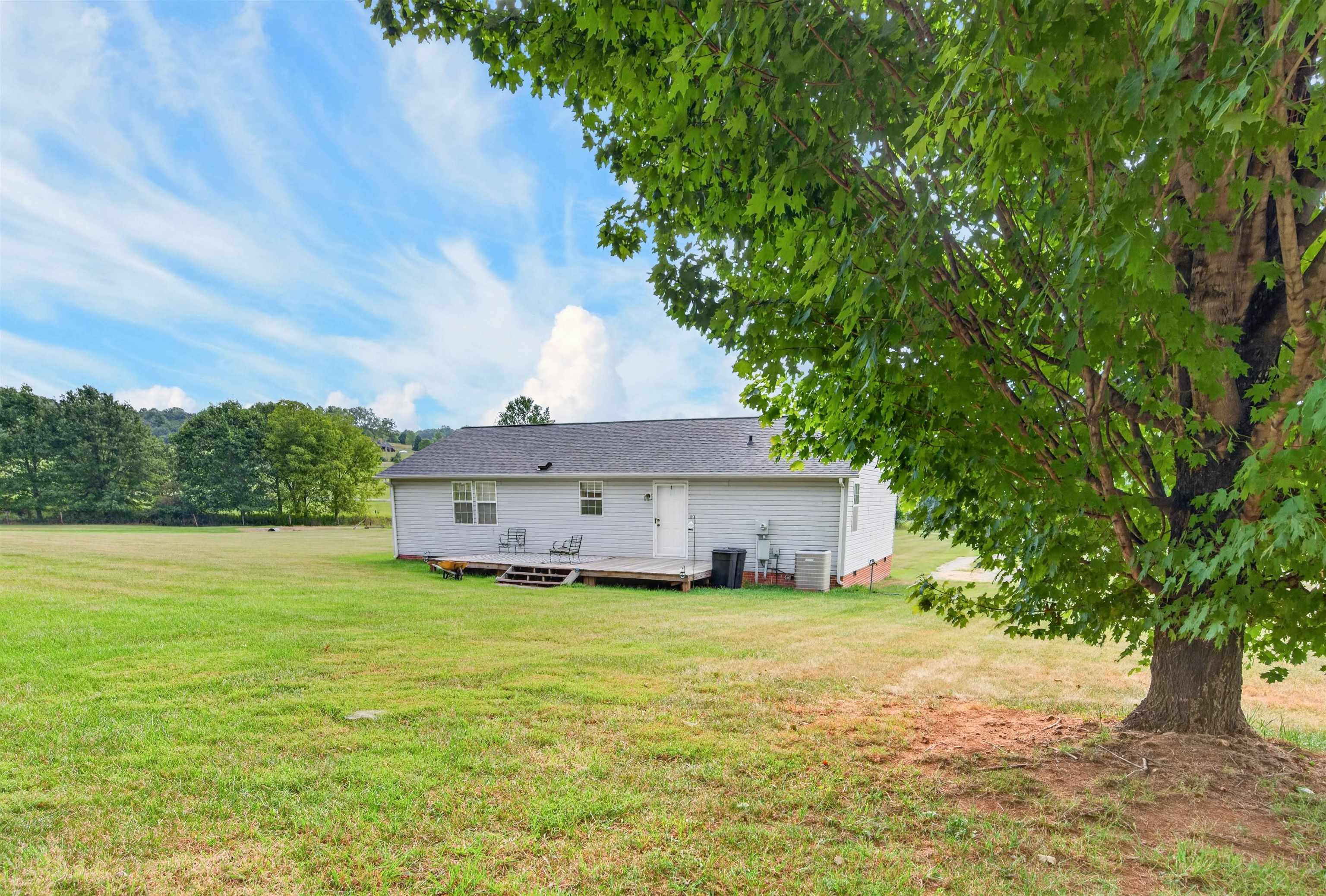 5096 Thornspring Road Pulaski, VA 24301 - Photo 46 of 68 Gallery Image 46