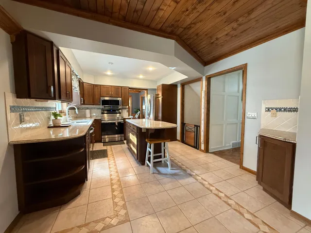 $482,500 | 131 Fern Road, Thief River Falls, MN 56701