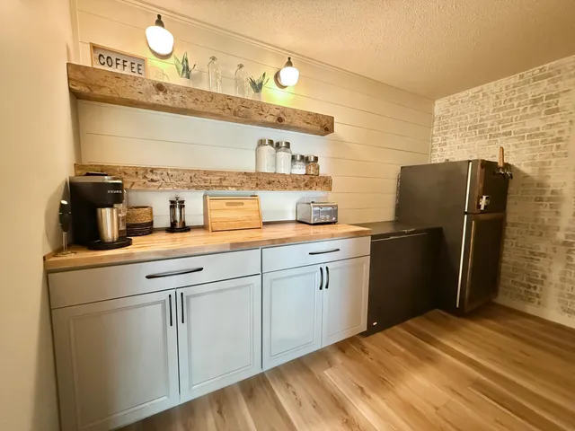 $482,500 | 131 Fern Road, Thief River Falls, MN 56701