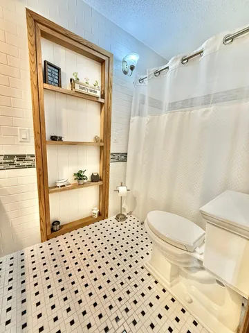 $482,500 | 131 Fern Road, Thief River Falls, MN 56701