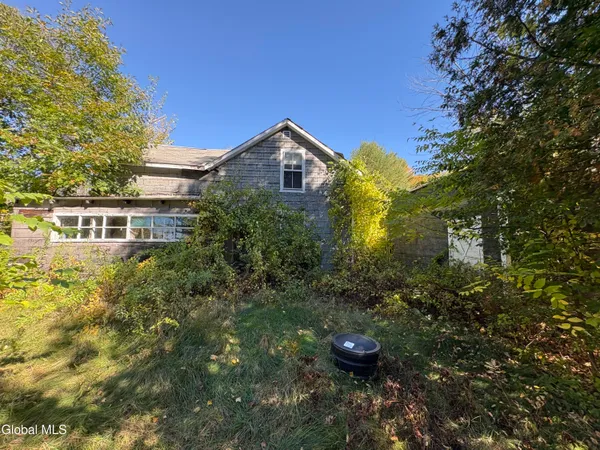 $59,900 | 10329 Highway 40, Granville, NY 12832
