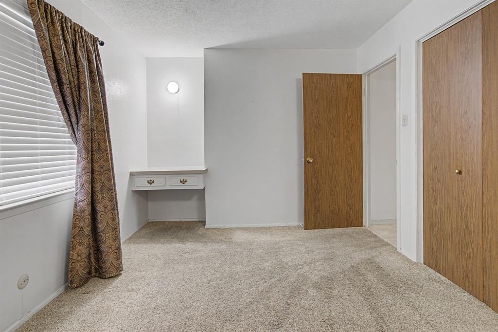 42 Page Street Hurst, TX 76053 - Photo 28 of 33