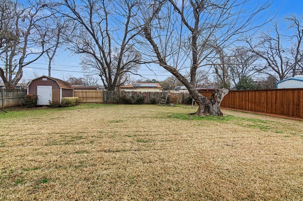 42 Page Street Hurst, TX 76053 - Photo 30 of 33