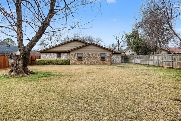 $300,000 | 42 Page Street, Hurst, TX 76053