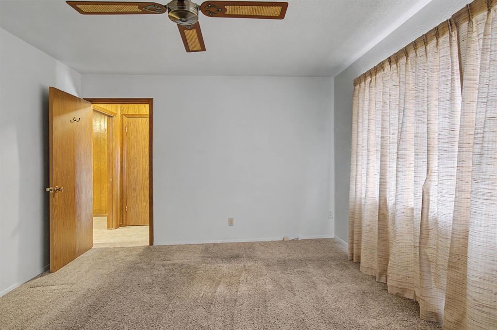 42 Page Street Hurst, TX 76053 - Photo 6 of 33