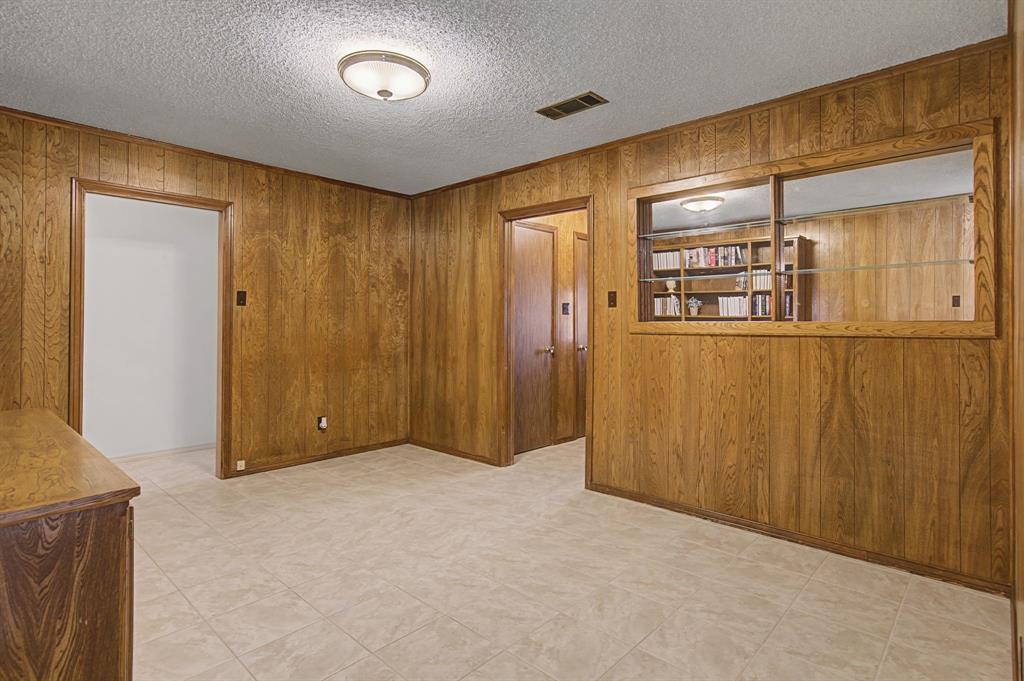 42 Page Street Hurst, TX 76053 - Photo 8 of 33