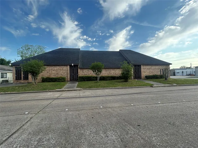 $279,900 | 7555 Morley Street, Houston, TX 77061