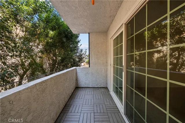 $530,000 | 4401 Sepulveda Boulevard, Unit 107, Sherman Oaks, CA 91403