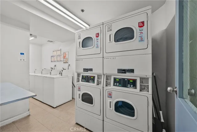 $530,000 | 4401 Sepulveda Boulevard, Unit 107, Sherman Oaks, CA 91403