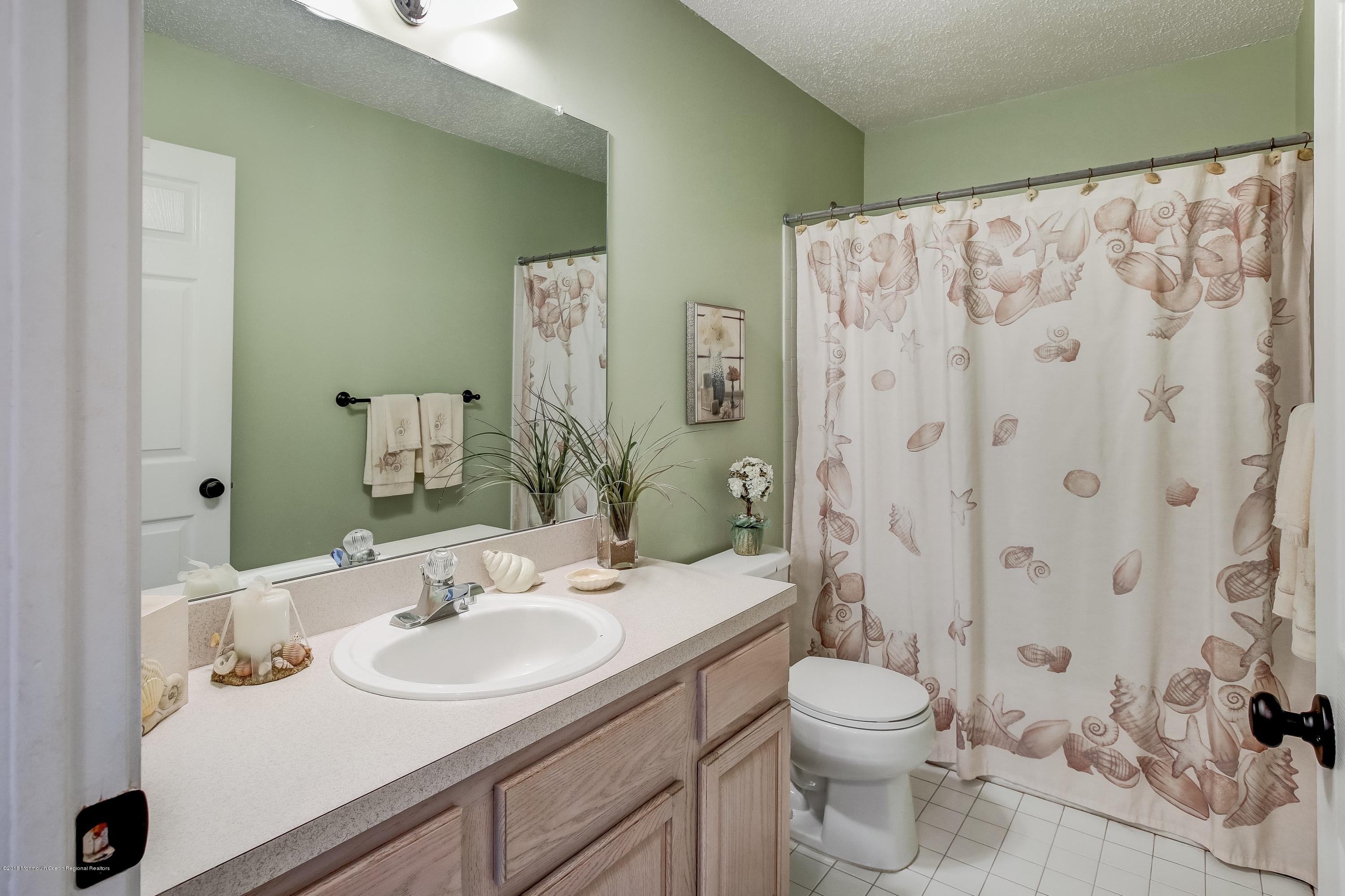 24 Bryce Canyon Road Howell, NJ 07731 - Photo 24 of 32 024_50210166