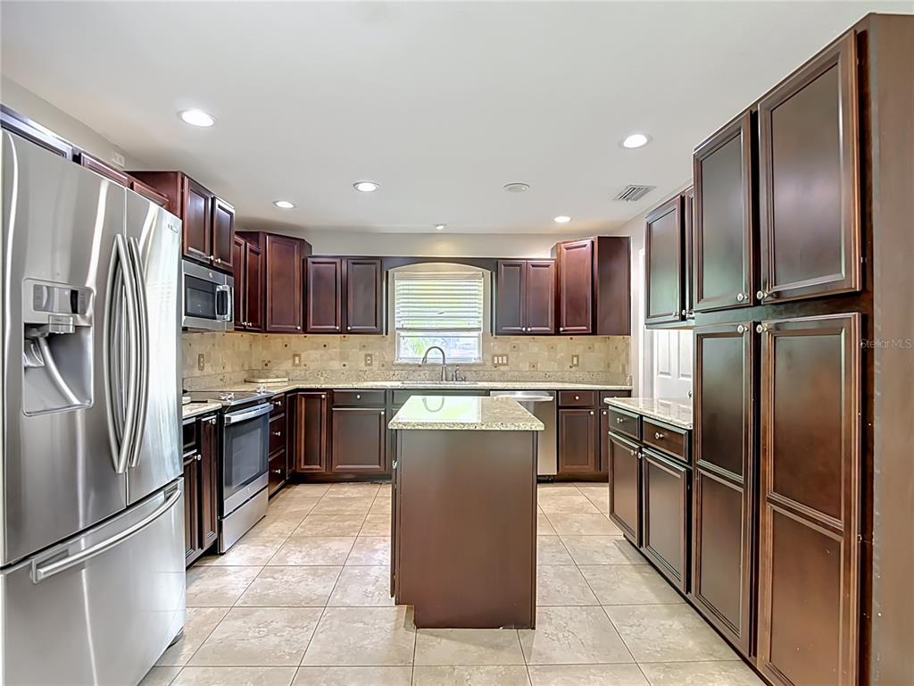 811 Ambassador Loop Tampa, FL 33613 - Photo 22 of 75
