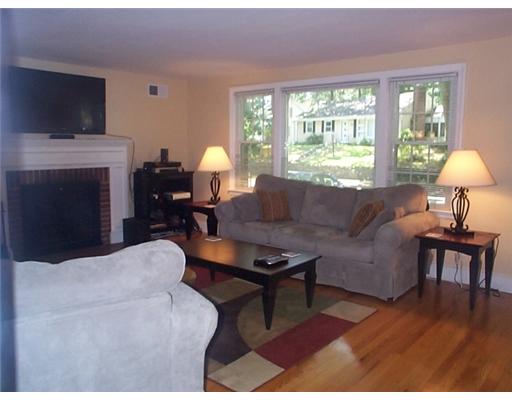72 Scarsdale Road Warwick, RI 02886 - Photo 4 of 7 Living Room.