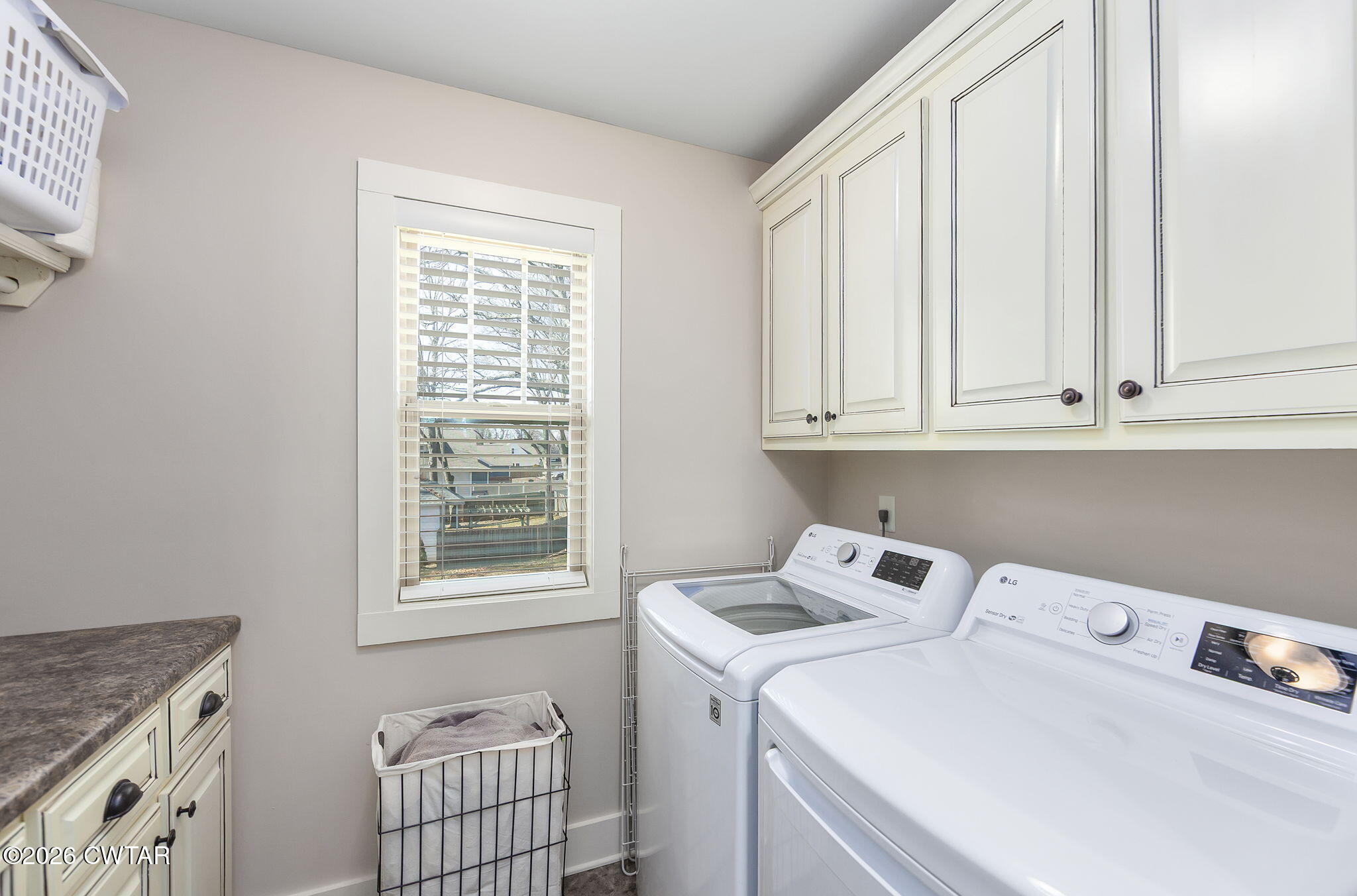 223 Morgan Street Jackson, TN 38301 - Photo 19 of 39 a utility room with dryer and washer