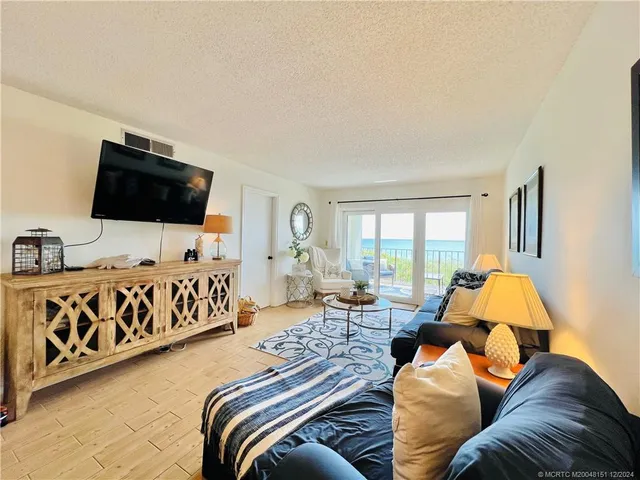 $5,600 | 9400 South Ocean Drive, Unit 202, Jensen Beach, FL 34957
