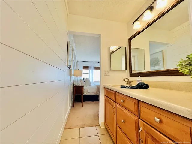 $5,600 | 9400 South Ocean Drive, Unit 202, Jensen Beach, FL 34957