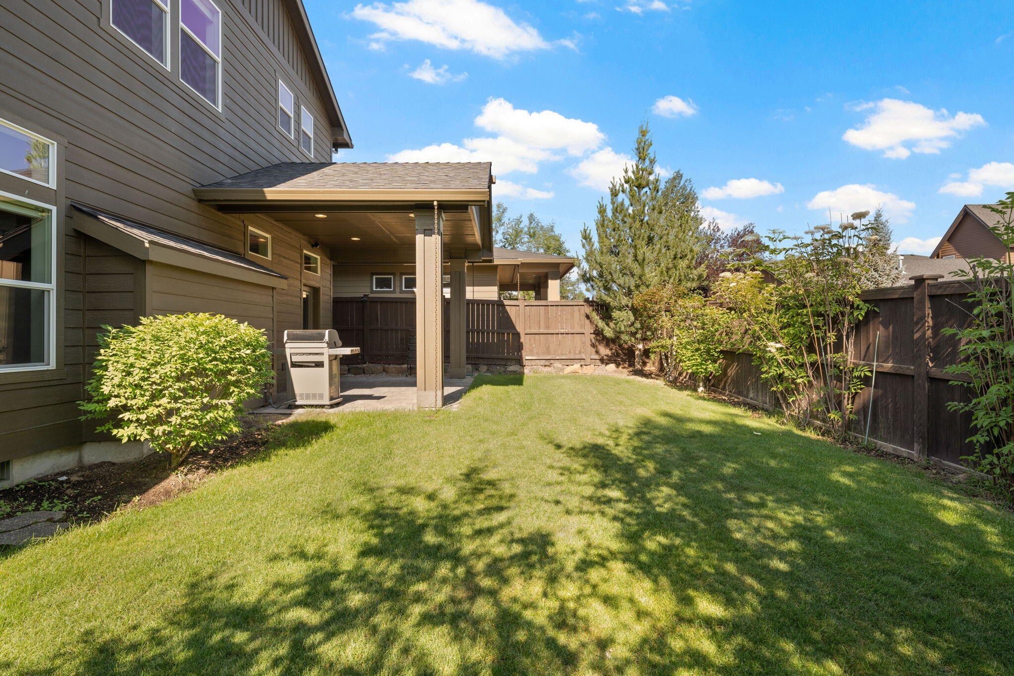 19692 Aspen Ridge Drive Bend, OR 97702 - Photo 39 of 57 Backyard
