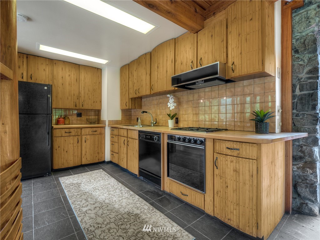 240 Reuben Johnson Road Port Ludlow, WA 98365 - Photo 12 of 35 Gallery Image 12