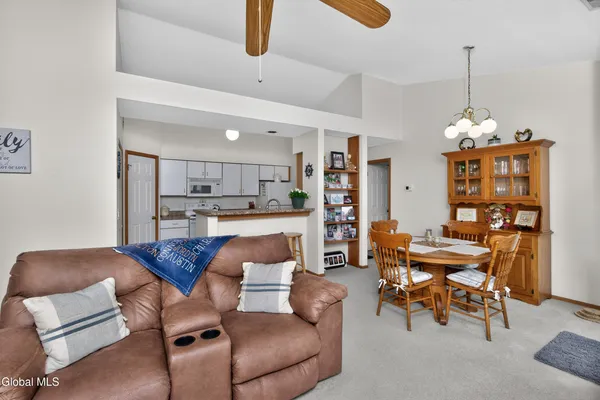 $249,900 | 321 Diamond Rock Circle, Troy, NY 12182