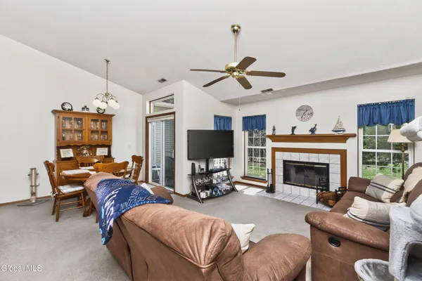 $249,900 | 321 Diamond Rock Circle, Troy, NY 12182