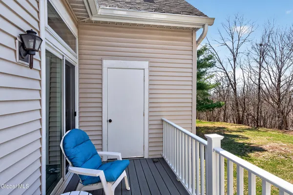 $249,900 | 321 Diamond Rock Circle, Troy, NY 12182