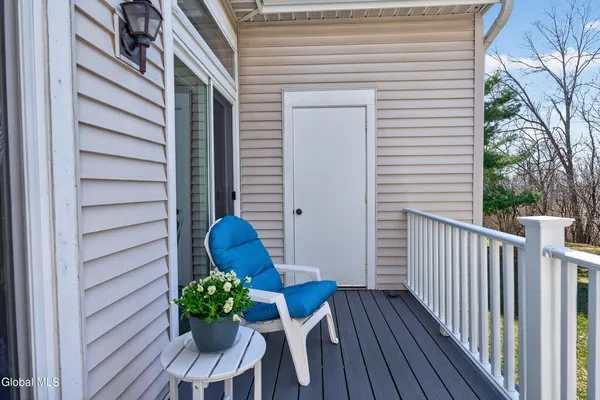 $249,900 | 321 Diamond Rock Circle, Troy, NY 12182