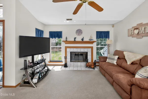 $249,900 | 321 Diamond Rock Circle, Troy, NY 12182