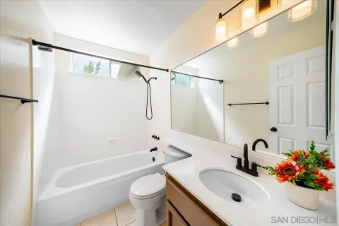 $965,000 | 1726 Las Palmas Lane, Escondido, CA 92026