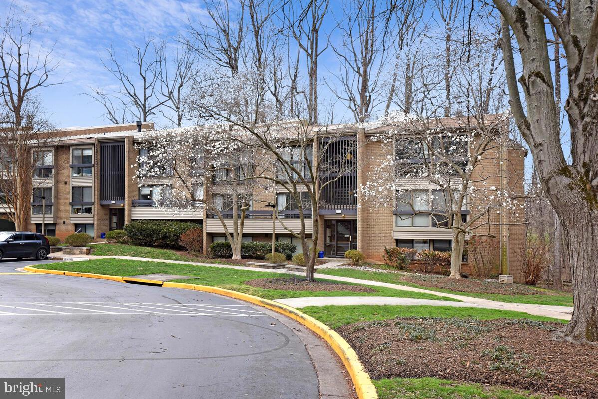 2112 Green Watch Way, Unit 10/301F Reston, VA 20191 - Photo 34 of 35